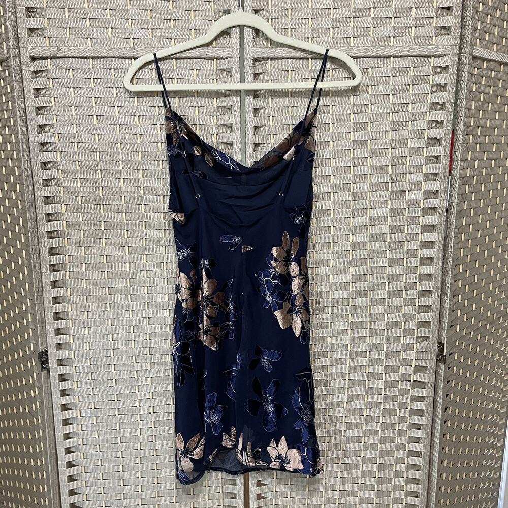 Saints + Secrets Strappy Mini Slip Dress Size S Navy Velvet Burnout Lined NEW - Picture 2 of 12